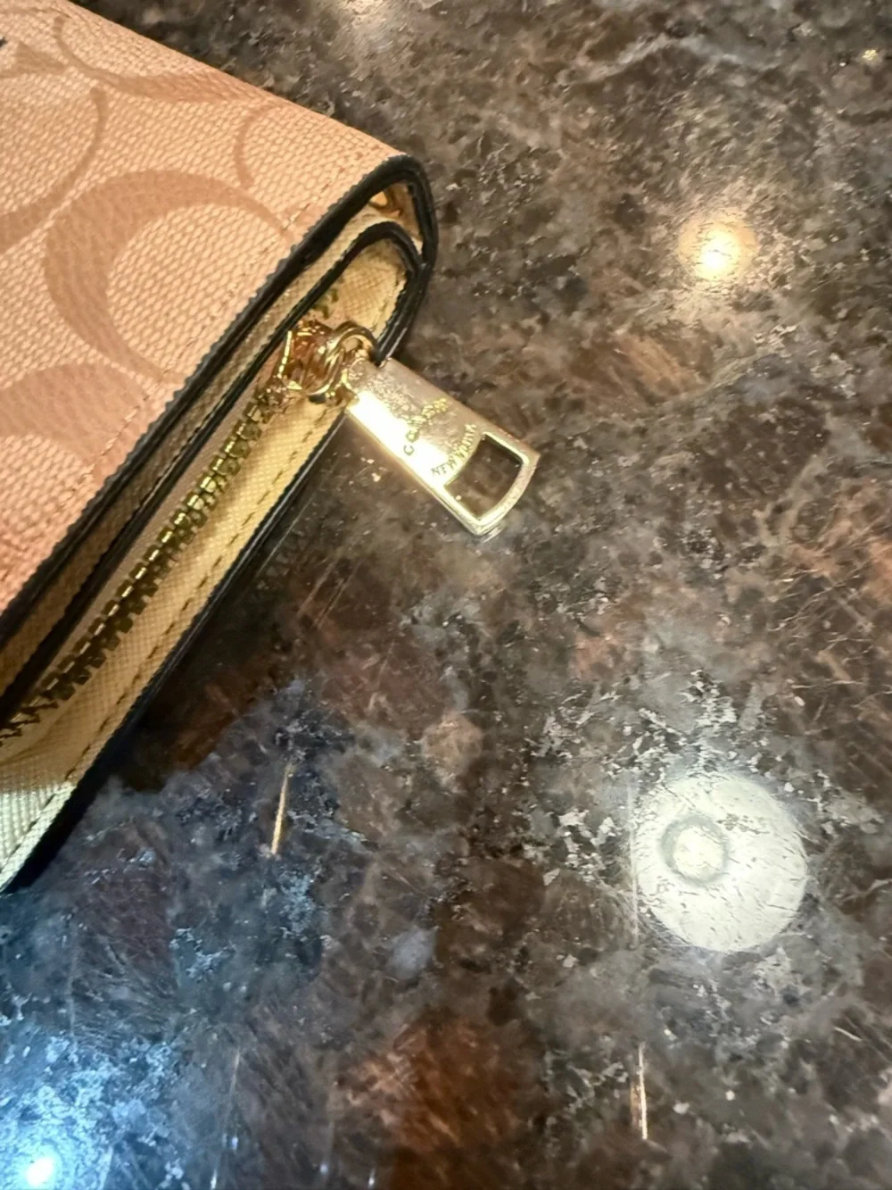 Source Unknown Pink Floral Coach-Style Card Wallet with Gold Charms